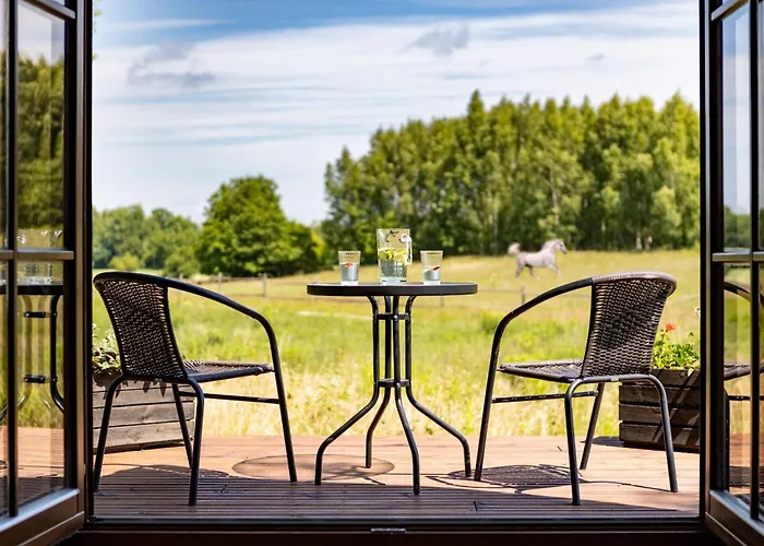 Jurta Pod Brzozami Luxury tent Pogrodzie